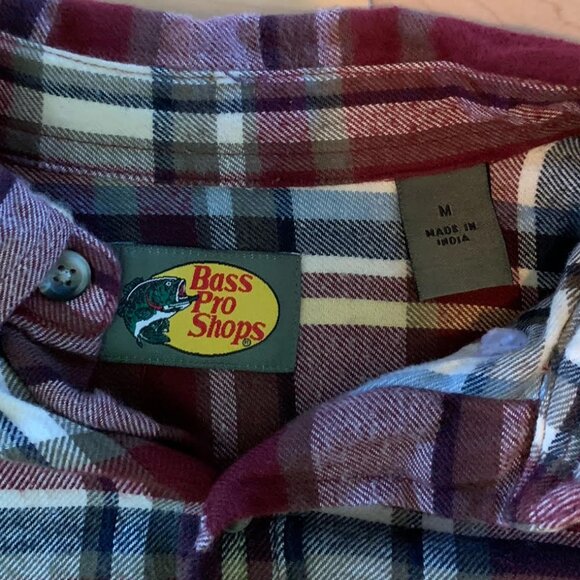 Like new red plaid men's Bass Pro long sleeve shirt - Picture 2 of 3